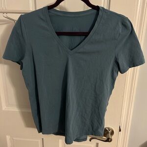 lululemon athletica Women's Utility Blue V-Neck Short Sleeve Tee